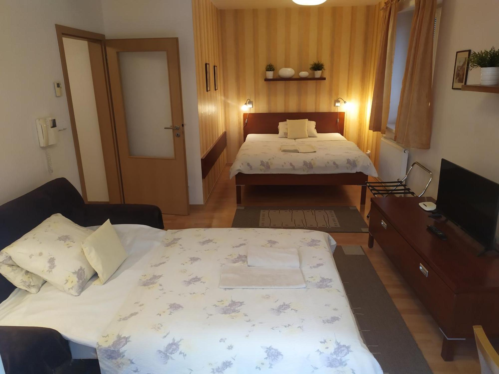 Gonda Apartments Hradec Králové Eksteriør billede