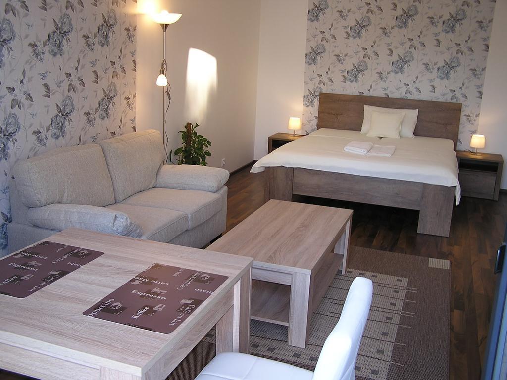 Gonda Apartments Hradec Králové Eksteriør billede