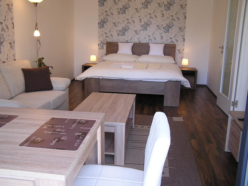 Gonda Apartments Hradec Králové Eksteriør billede